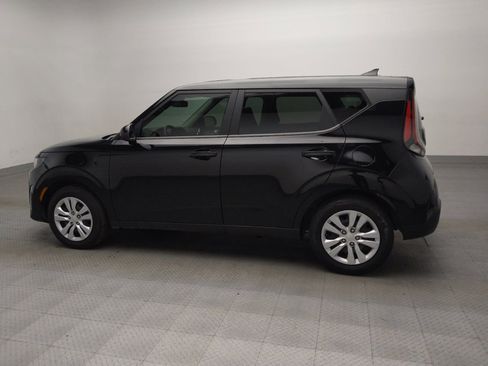 Used 2024 Kia Soul LX image 3