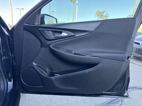 Used 2023 Chevrolet Malibu RS image 31