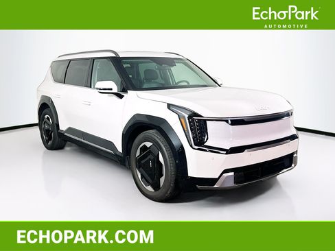 Used 2024 Kia EV9 Land AWD/4WD image 1