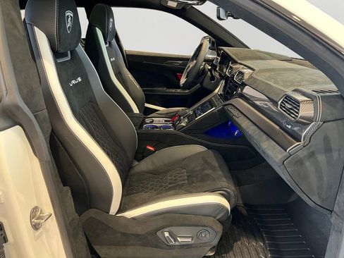 Used 2024 Lamborghini Urus Performante image 10