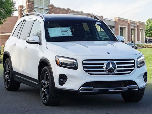 New 2026 Mercedes-Benz GLB 250 4MATIC image 3