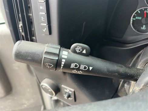 Used 2016 GMC Savana 3500 image 24