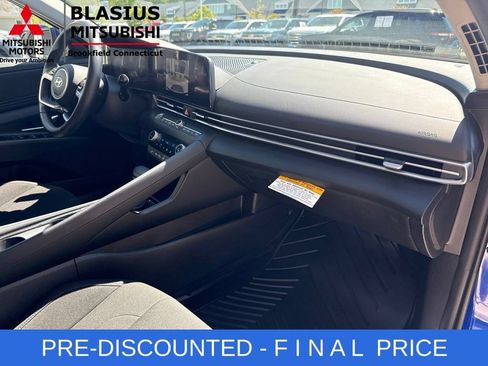Used 2024 Hyundai Elantra SEL w/ Convenience Package FWD image 40