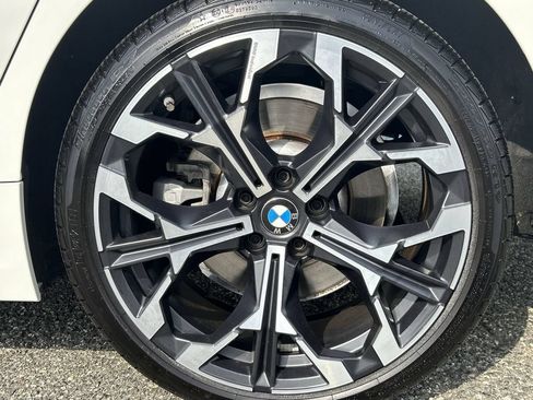 Used 2025 BMW 330i xDrive Sedan w/ M Sport Package AWD/4WD image 11