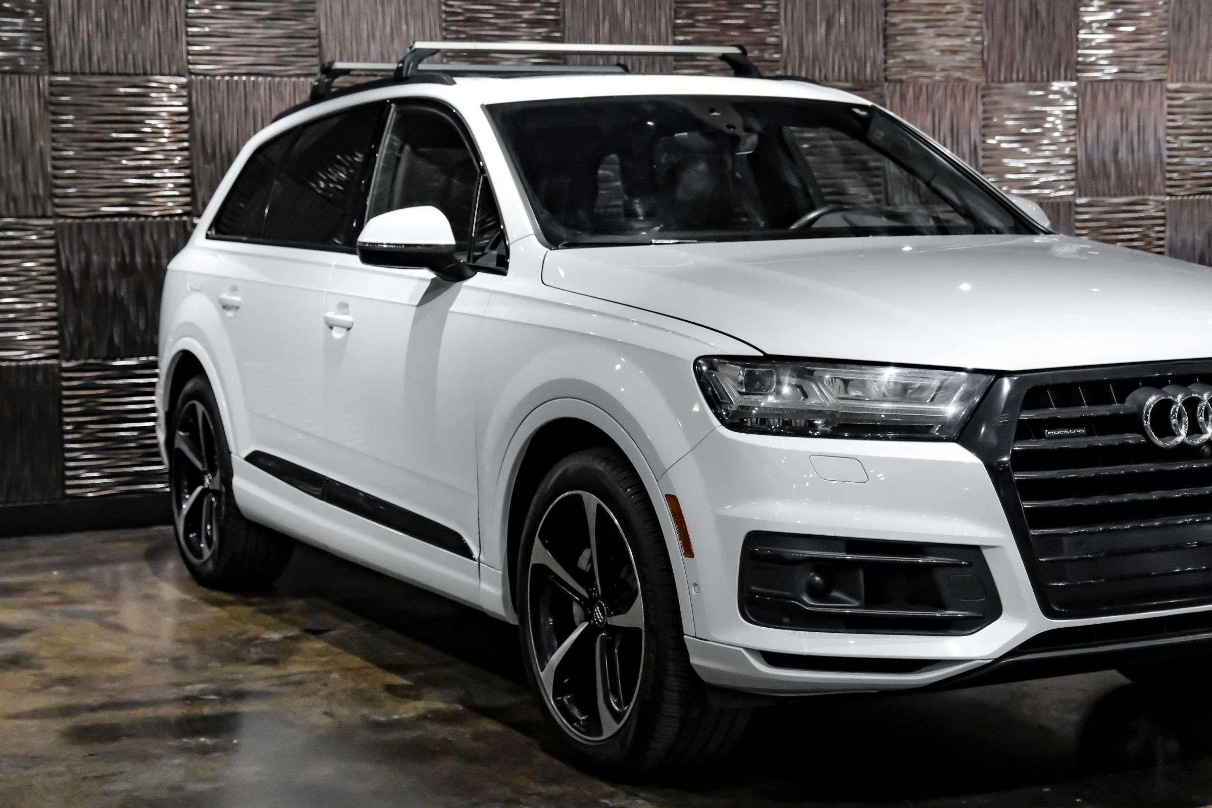 Used 2019 Audi Q7 3.0T Prestige AWD/4WD image 5