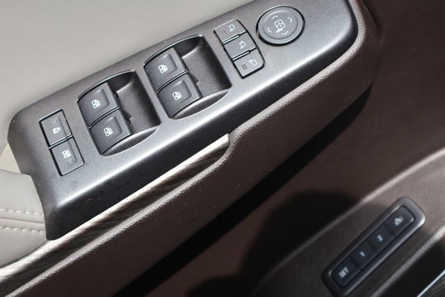 Used 2016 Chevrolet Suburban LT AWD/4WD image 19