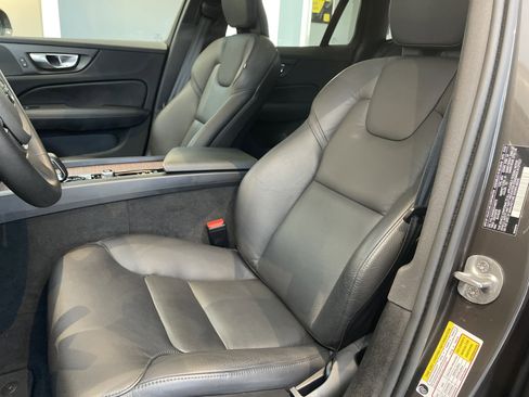 Used 2025 Volvo V60 B5 Cross Country Plus AWD/4WD image 18