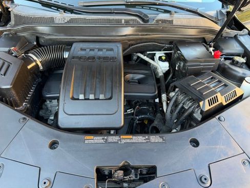 Used 2017 GMC Terrain SLT image 9