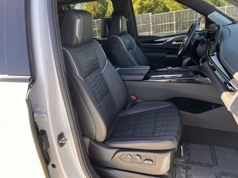 Used 2024 Cadillac Escalade V image 25