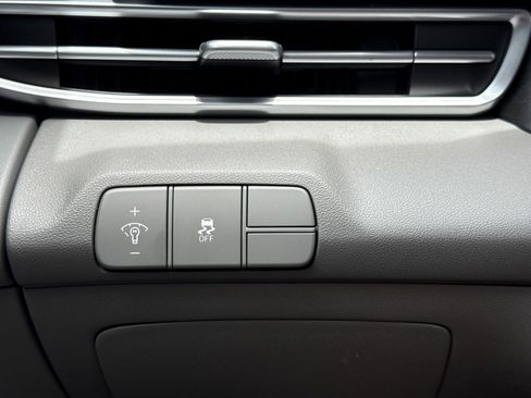 New 2026 Hyundai Elantra Sport FWD image 17
