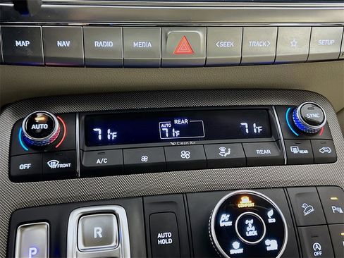 Used 2021 Hyundai Palisade Calligraphy image 18