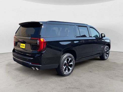 Certified 2025 GMC Yukon XL AT4 w/ AT4 Premium Package AWD/4WD image 5