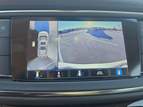 Used 2023 Buick Enclave Avenir FWD image 24