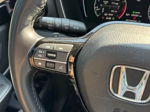 Used 2025 Honda Pilot Touring image 36