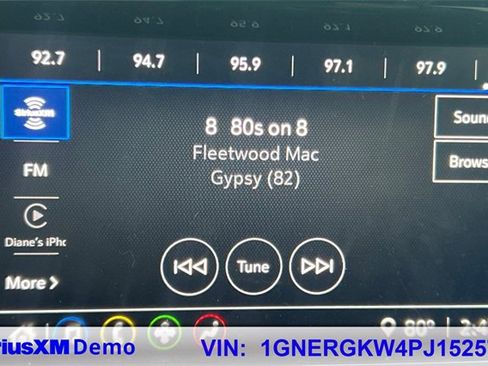 Used 2023 Chevrolet Traverse LT image 41