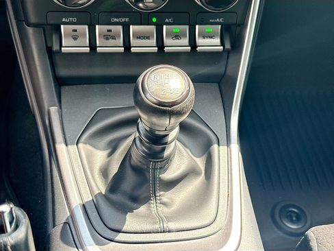 Used 2024 Toyota GR86 Premium image 16