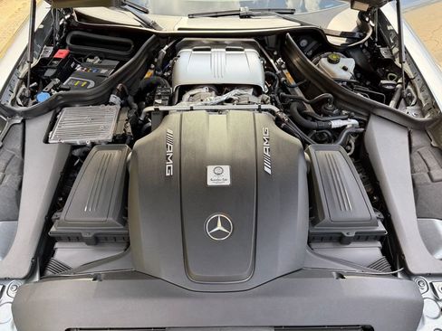 Used 2018 Mercedes-Benz AMG GT S image 9