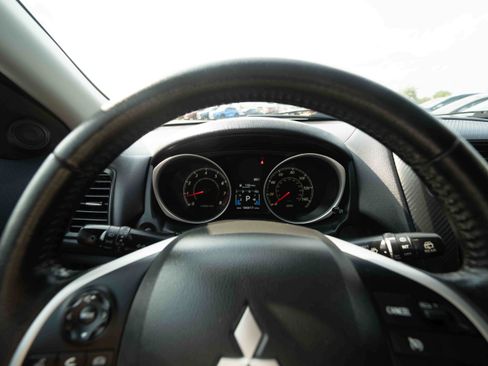 Used 2015 Mitsubishi Outlander Sport ES AWD/4WD image 15