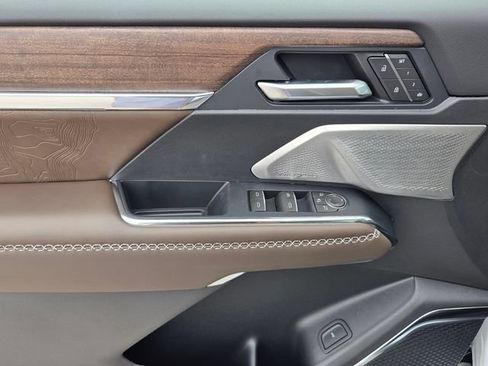 New 2026 GMC Acadia Denali Ultimate FWD image 12