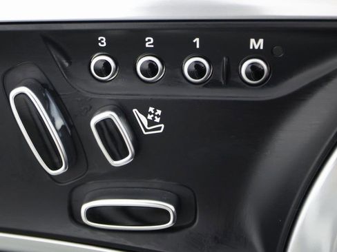 Used 2023 Jaguar F-TYPE R image 17