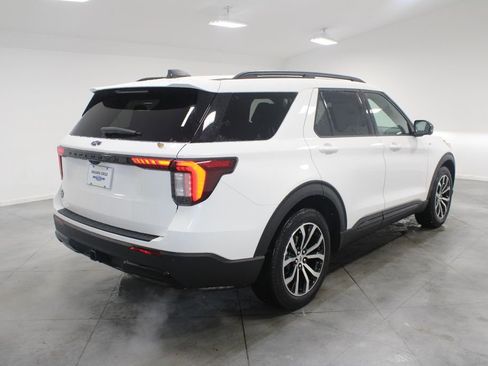 New 2026 Ford Explorer ST-Line w/ Premium Package RWD image 8