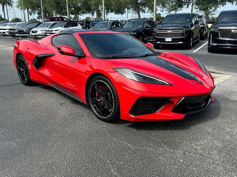 Used 2021 Chevrolet Corvette Stingray Preferred Cpe RWD image 3