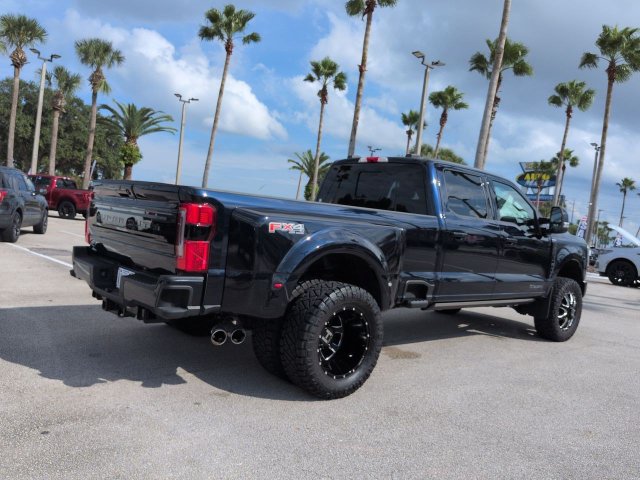 Certified 2025 Ford F350 Platinum w/ FX4 Off-Road Package AWD/4WD image 4