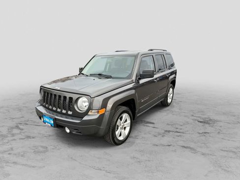 Certified 2016 Jeep Patriot Latitude image 4