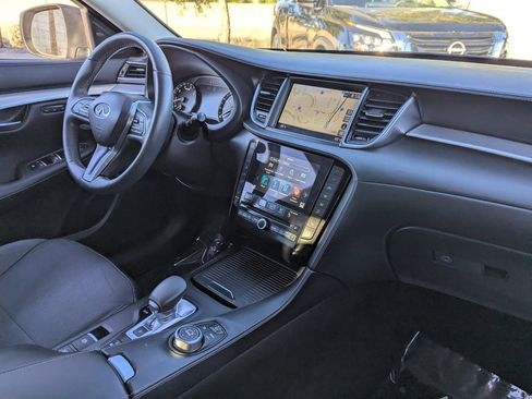 Used 2022 INFINITI QX50 Essential image 13