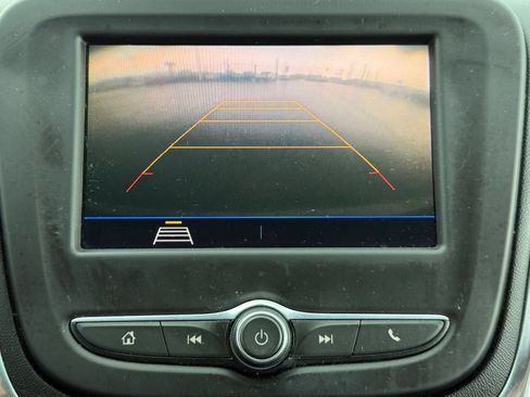 Used 2021 Chevrolet Equinox LT FWD image 34