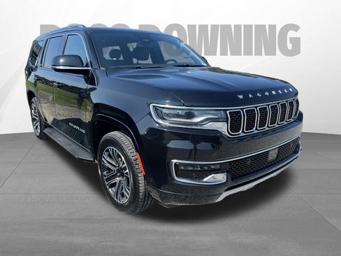 Used 2024 Jeep Wagoneer Series II w/ Flexible Seating Group RWD image 3