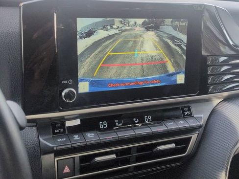 Certified 2025 Toyota Camry SE image 21