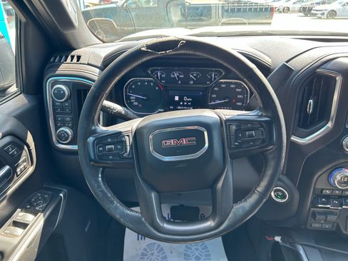 Used 2019 GMC Sierra 1500 AT4 w/ Off Road Performance Package AWD/4WD image 10