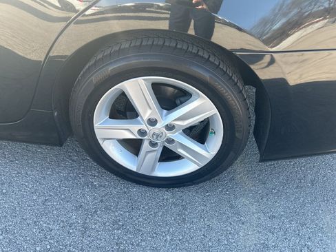 Used 2013 Toyota Camry XLE image 11