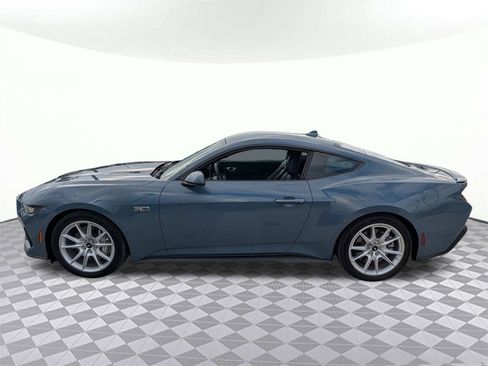 Used 2025 Ford Mustang GT Premium image 6