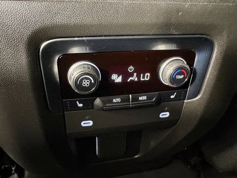 Used 2024 Chevrolet Suburban High Country AWD/4WD image 41