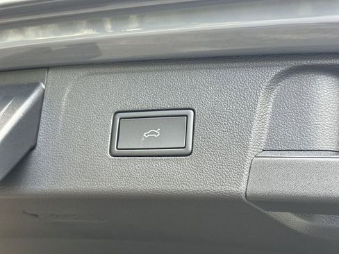 New 2026 Volkswagen Atlas SE image 26