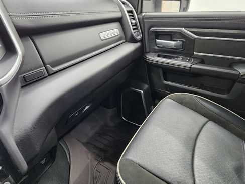 Used 2024 RAM 2500 Laramie w/ Night Edition image 14