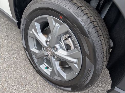 New 2026 Honda HR-V LX image 15