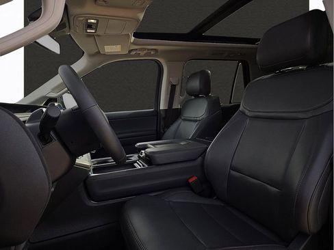 Used 2025 Ford Expedition Active image 14