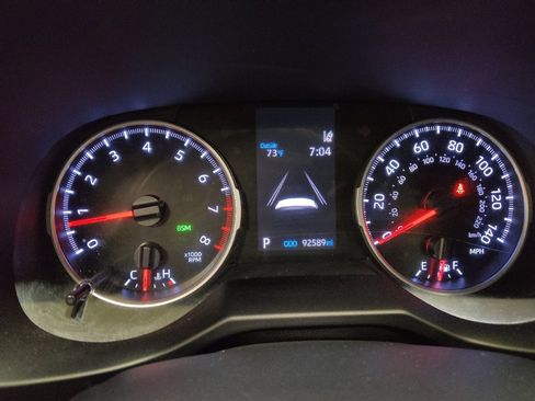 Used 2020 Toyota RAV4 XLE w/ Convenience Package image 23