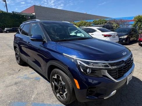 Certified 2024 Kia Seltos EX FWD image 6