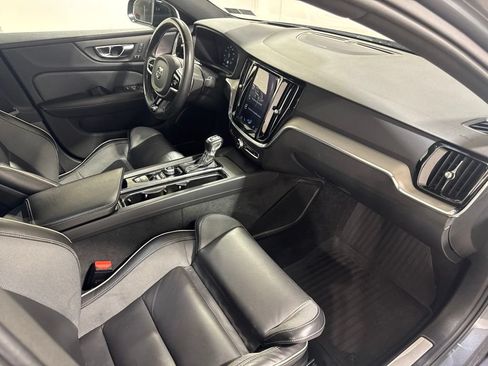 Used 2019 Volvo S60 T6 R-Design AWD/4WD image 27