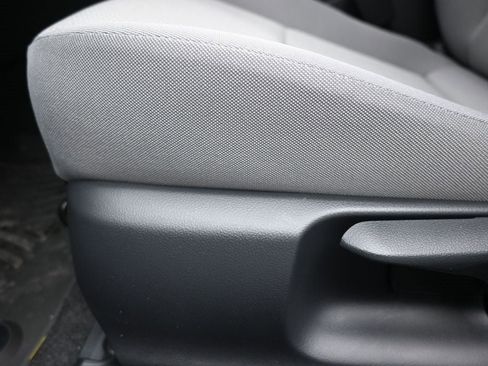 New 2026 Toyota Prius LE image 10