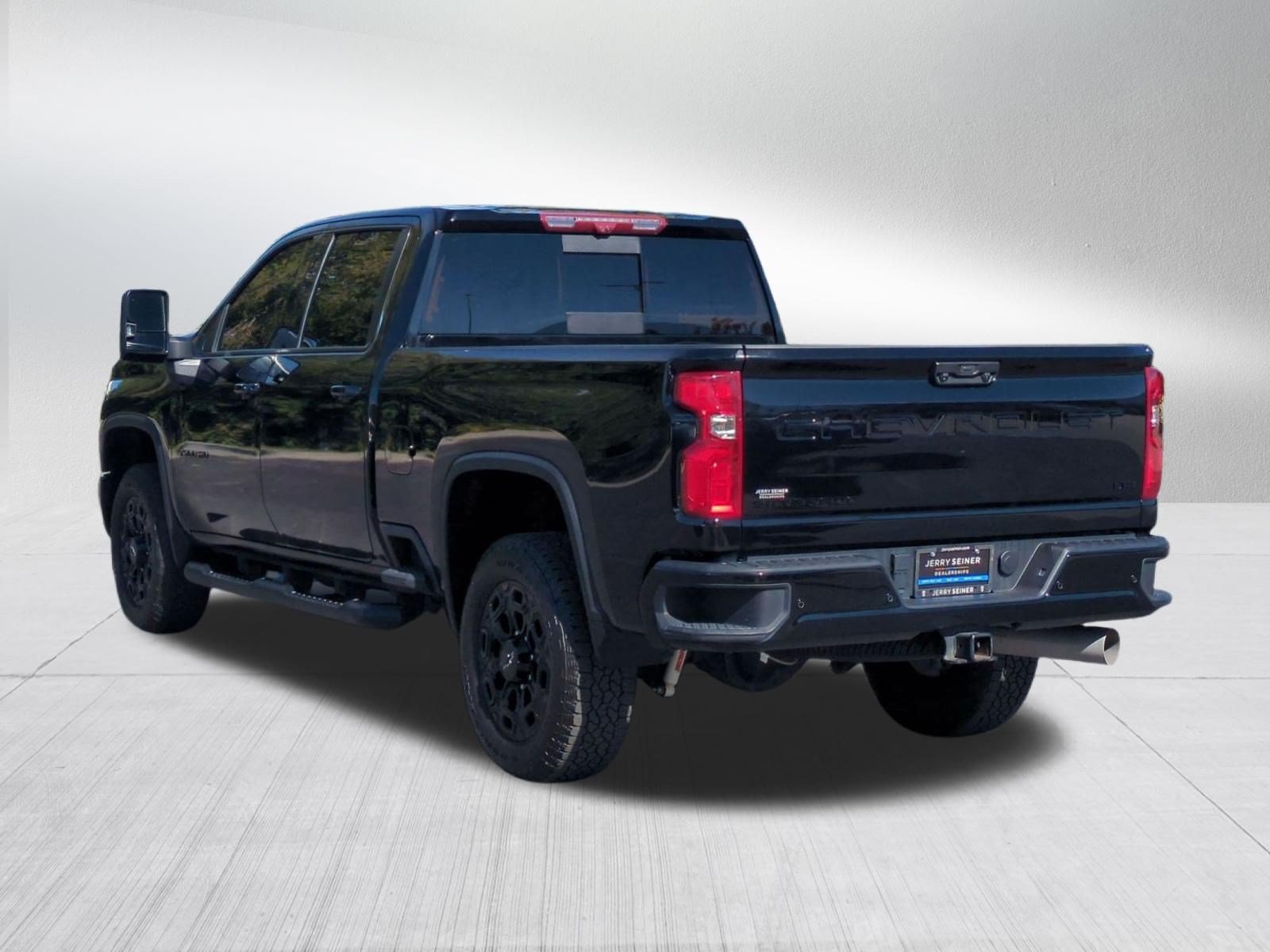 Used 2024 Chevrolet Silverado 3500 LTZ w/ LTZ Plus Package AWD/4WD image 4