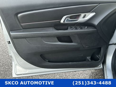 Used 2017 GMC Terrain SLT image 12