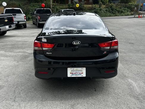 Used 2019 Kia Rio S FWD image 4