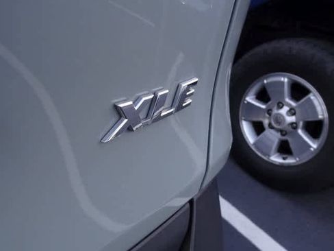 Used 2023 Toyota RAV4 XLE image 19