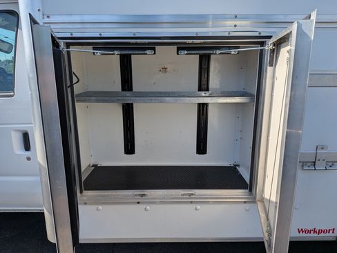 Certified 2022 Ford E-450 and Econoline 450 Super Duty w/ Power Windows & Locks Group RWD image 14