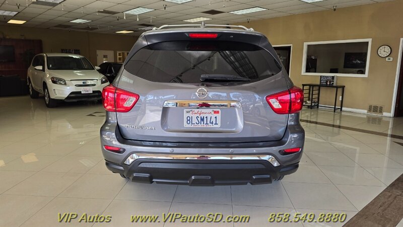 Used 2019 Nissan Pathfinder S FWD image 9
